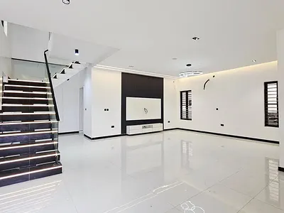 5 Bedroom Fully Detached Duplex