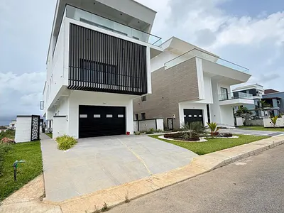 Fancy 5 Bedroom Fully Detached Duplex- BQ
