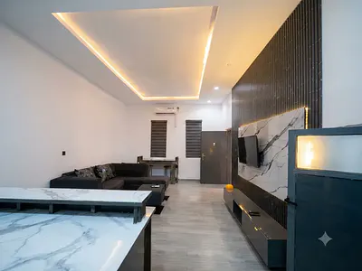 Luxury Miniflat with Modern Finishes, Open Kitchen, 24hours Electricity