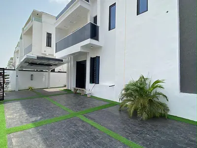 4 Bedroom Duplex Comes with Swimming Pool Plus BQ