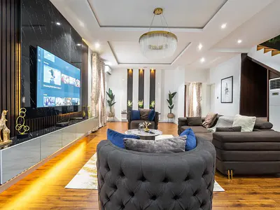 Luxury 5 Bedroom Duplex with Excellent Feactures