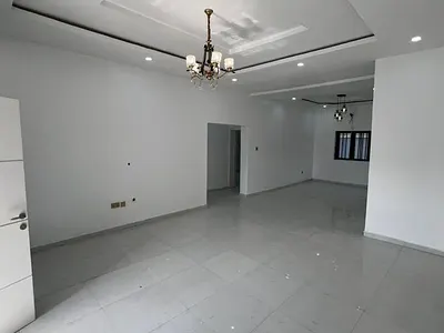 Serviced 2 Bedroom Apartment with 2 Balconies
