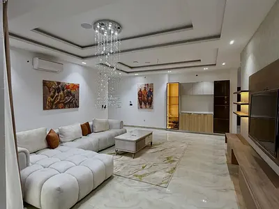 Three Bedroom Apartment with Elevator