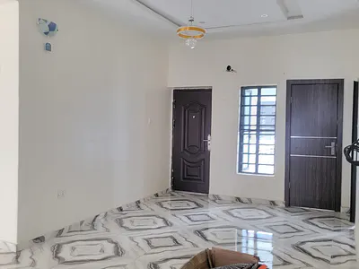 Very Clean and Spacious 2 Bedroom Apartment (Up and Downstairs)