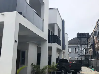 3 Bedroom Terraced Duplex with BQ