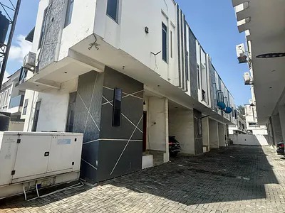 Exquisite Spacious 4 Bedroom Terrace Duplex