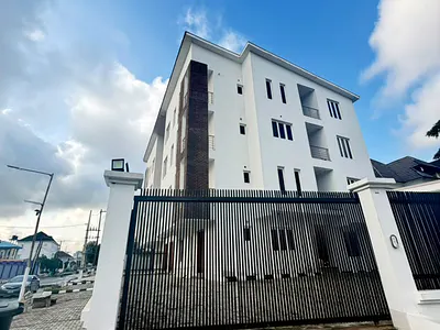 Good Deal ! 5 Bedroom Maisonette