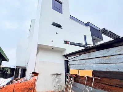 Newly Built 5 Bedroom Fully Detached Duplex with BQ