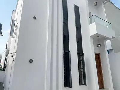 4 Bedroom Duplex