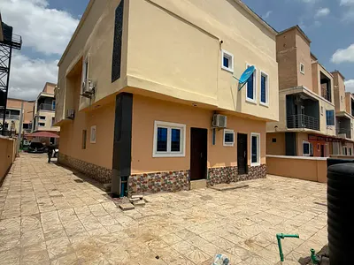 4 Bedroom Detached Duplex, 1 Room BQ