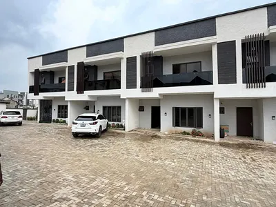 Newly Built Semi-Detached Duplex with BQ