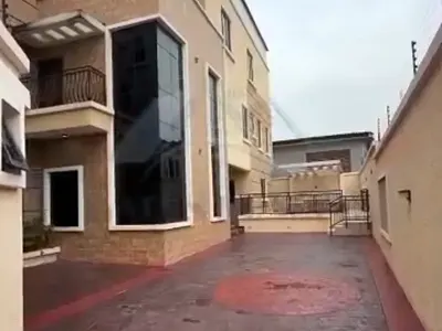 Magnificiently Built 5 Bedroom Duplex+ Swimming Pool+ a Room BQ