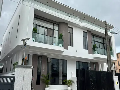 Newly Built 4 Bedroom Duplex