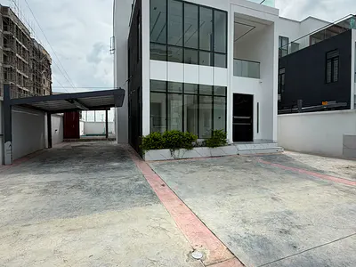 Gorgeous 5bedroom Duplex with a Bq, Pool and Open Terrace