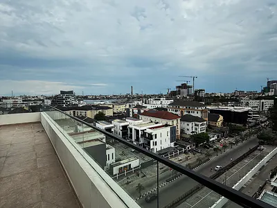 Luxury 3-Bedroom Penthouse with Private Rooftop Terrace & Water View
