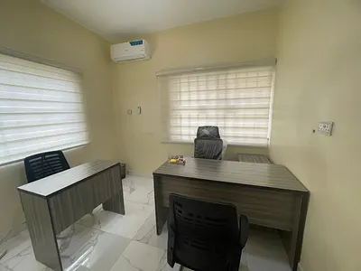 Deluxe Office Space
