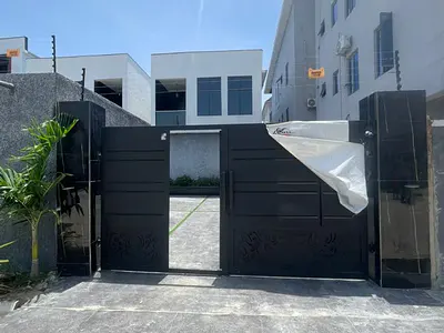 Minimalistic Luxury Contemporary 5 Bedroom Detached Home with BQ
