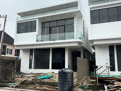 5 Bedroom Detached Duplex with BQ