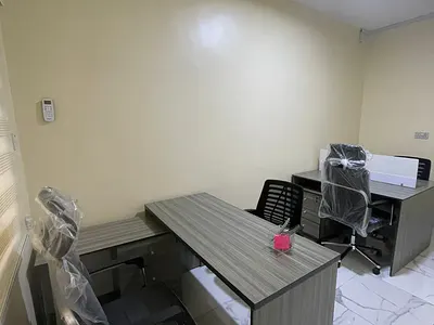 Grand Deluxe, 4 Man Office Space