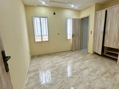 Semi Masters Room Upstairs Available