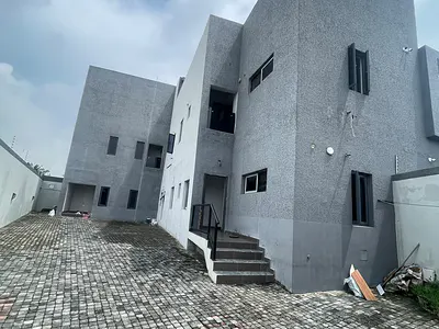3bedroom Apartment