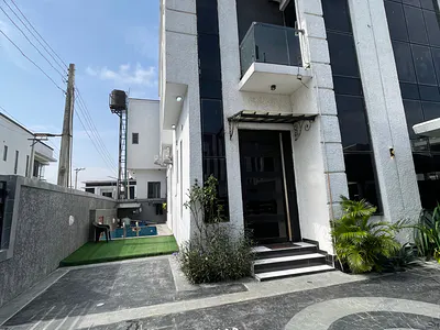 5 Bedroom Duplex