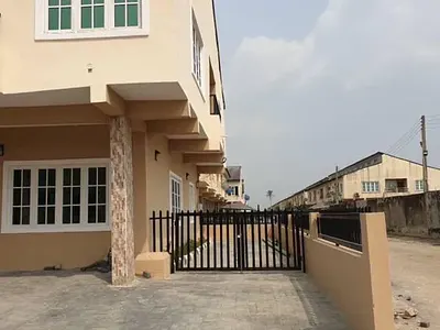 3-Bedroom Terrace Duplex with a BQ