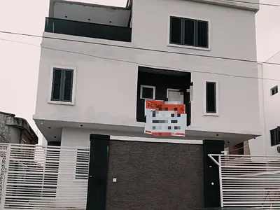 Superbly Finished 4 Bedroom Fully Detached Duplex with 1 Room BQ*