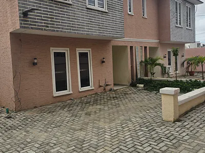 Spacious 3 Bedroom Terraced with BQ