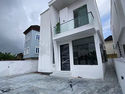 Spacious 4 Bedroom Duplex Comes with BQ