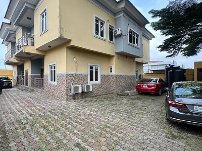 Modern 2 Bedroom Apartment