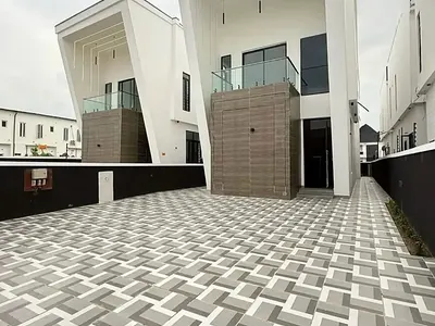 5 Bedroom Detached Duplex with a BQ