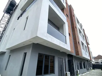 An Inviting 3 Bedroom Maisonette