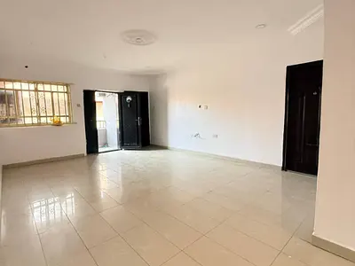 3 Bedroom Flat (Upstairs)