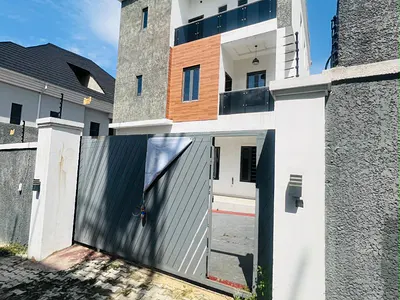 5 Bedroom Detached Duplex