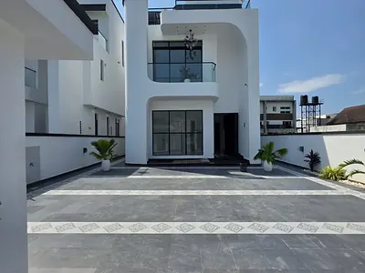 5 Bedroom Fully Detached Duplex with Swimming Pool, Gazebo & Cinema