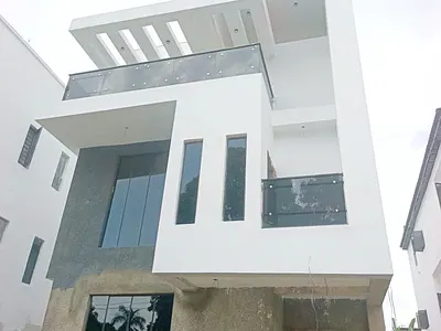 Newly Built Luxury 4 Bedroom Detached Duplex with BQ