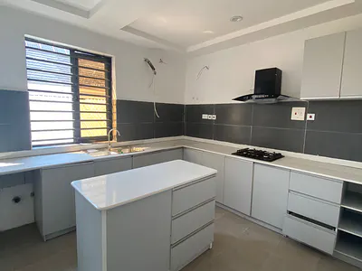 Luxury 3bedroom Flat to Let
