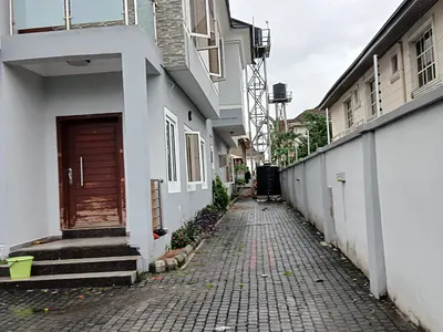 Luxury 5 Bedroom Fully Detached House with BQ