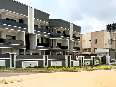 Contemporary 4-Bedroom Smart Residence Modern Architecture Luxury Livi