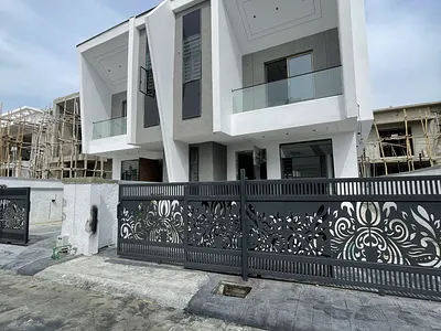 Beautifully Crafted 4 Bedroom Semi Detached Duplex +BQ