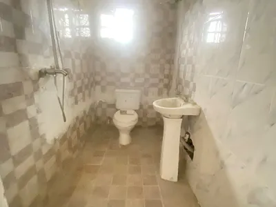 Spacious 2bedroom Upstairs and Downstairs