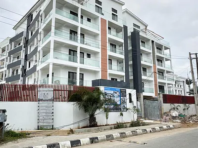 Luxury 4bedroom Maisonette Duplex