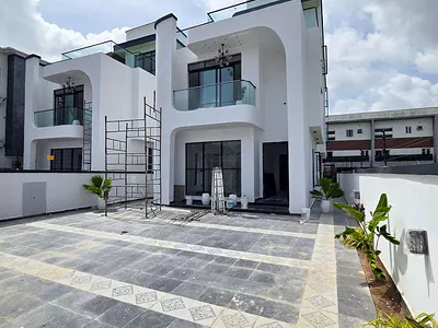 Luxury 5bedroom Fully Detached Duplex