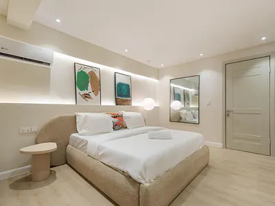 Light 2 Bedroom Apartment (2ND Floor)