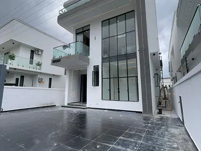 Luxury 5bedroom Fully Detached Duplex