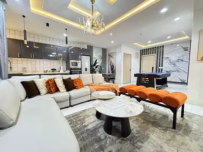 Beautifully Furnished 2 Bedrooms Apartment