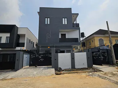 Self Compound 4 Bedroom Detached Duplex + BQ for Sale