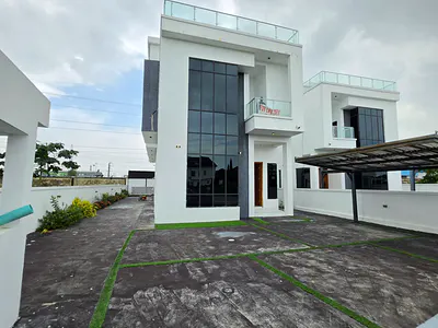 5bedroom Fully Detached Duplex with BQ