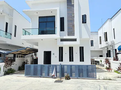 Luxurious 4-Bedrooms Fully Detached Duplex with BQ